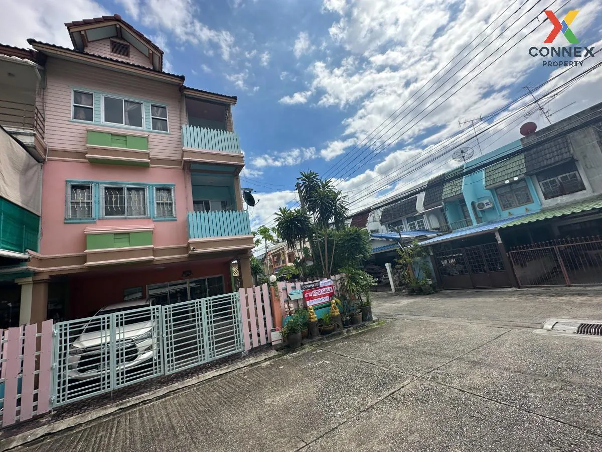 For Sale Townhouse  , Baan Natthamon Punnawithi 45 , Phra Khanong 3