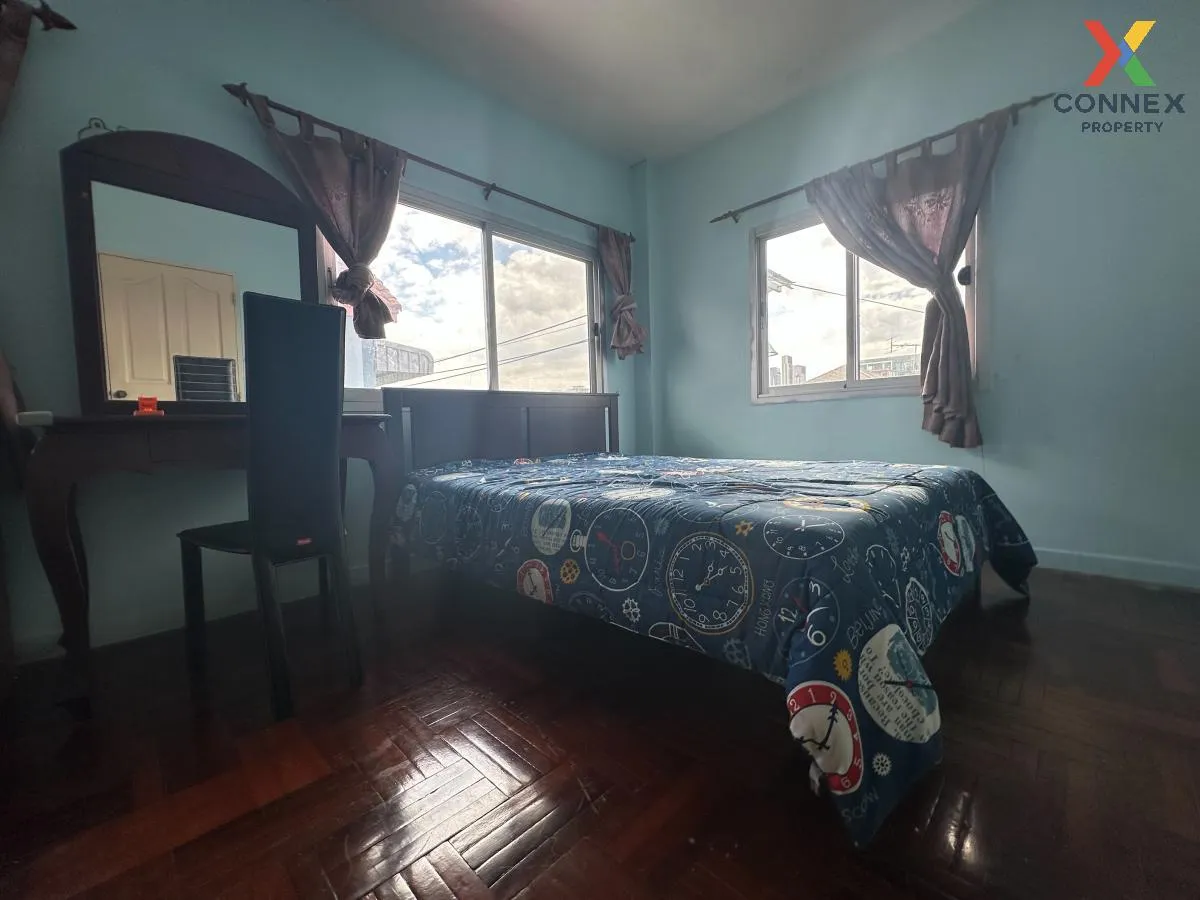 For Sale Townhouse  , Baan Natthamon Punnawithi 45 , Phra Khanong