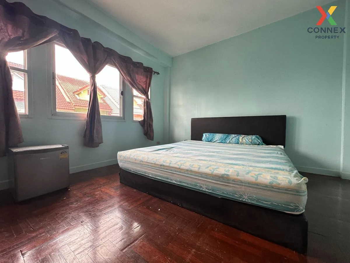 For Sale Townhouse  , Baan Natthamon Punnawithi 45 , Phra Khanong