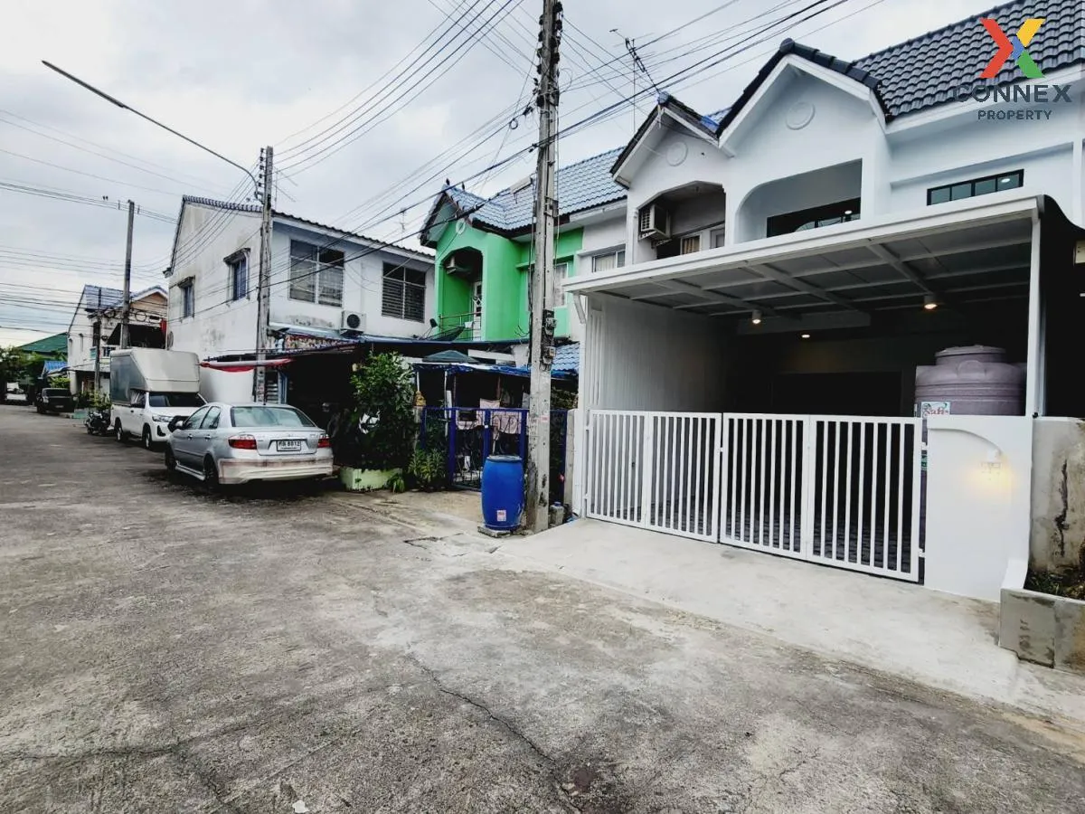 For Sale Townhouse/Townhome  , Baan Yu Charoen 3 , newly renovate For Sale Townhouse/Townhome  , Baan Yu Charoen 3 , newly renovate 3
