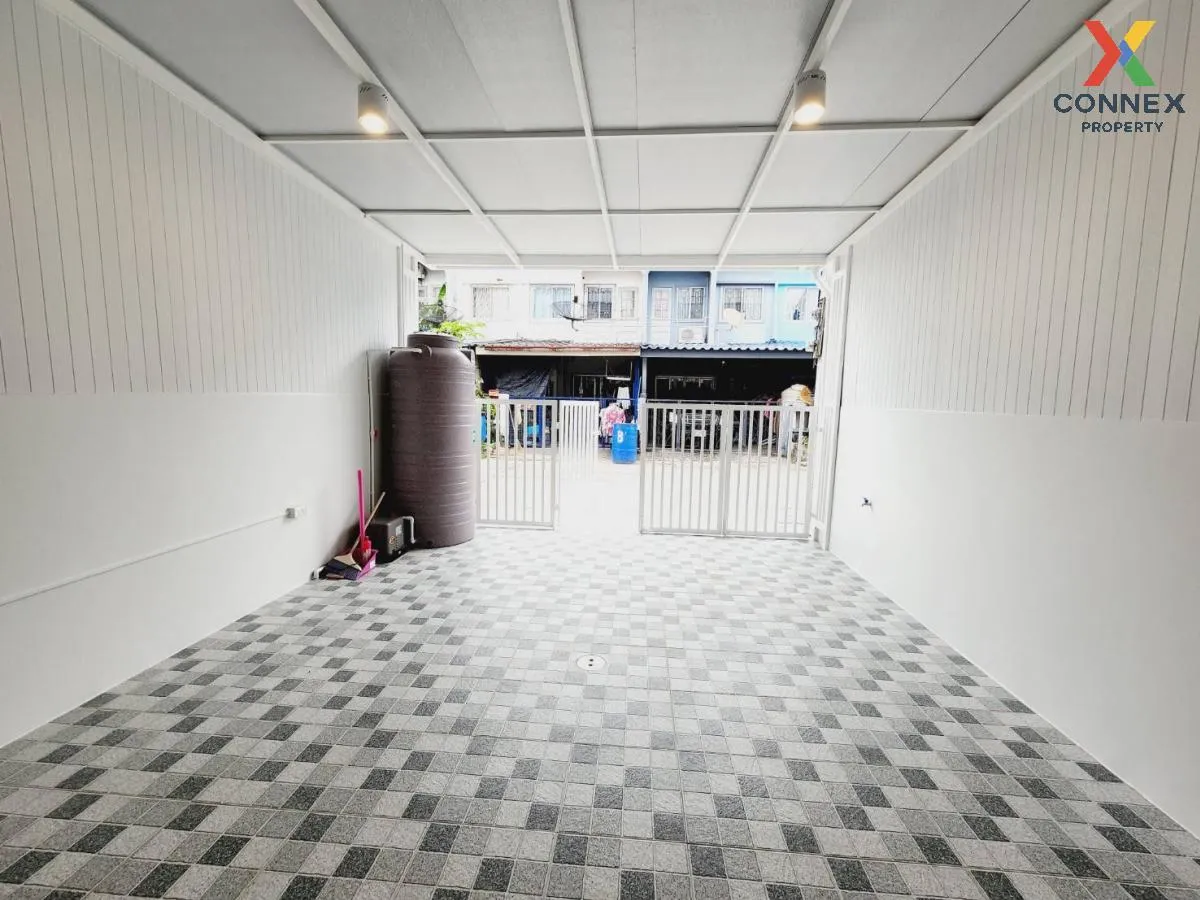 For Sale Townhouse/Townhome  , Baan Yu Charoen 3 , newly renovate For Sale Townhouse/Townhome  , Baan Yu Charoen 3 , newly renovate