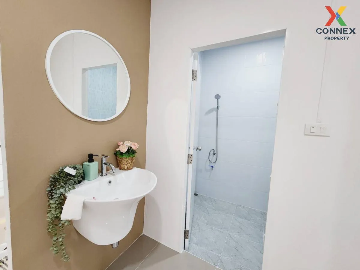 For Sale Townhouse/Townhome  , Baan Yu Charoen 3 , newly renovate For Sale Townhouse/Townhome  , Baan Yu Charoen 3 , newly renovate