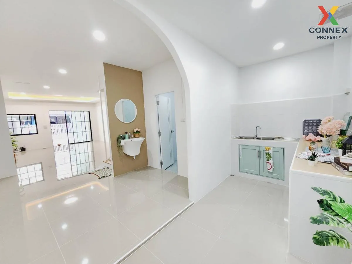 For Sale Townhouse/Townhome  , Baan Yu Charoen 3 , newly renovate For Sale Townhouse/Townhome  , Baan Yu Charoen 3 , newly renovate