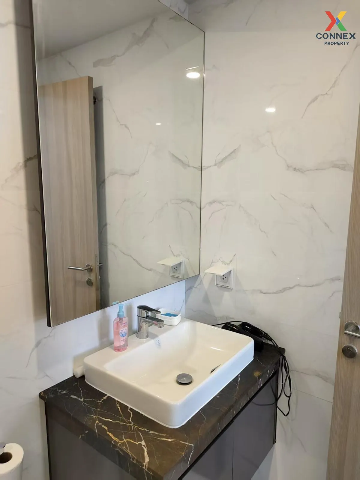 เช่าคอนโด  คลาวด์ ทองหล่อ-เพชรบุรี MRT-เพชรบุรี บางกะปิ เขต ห้วยข