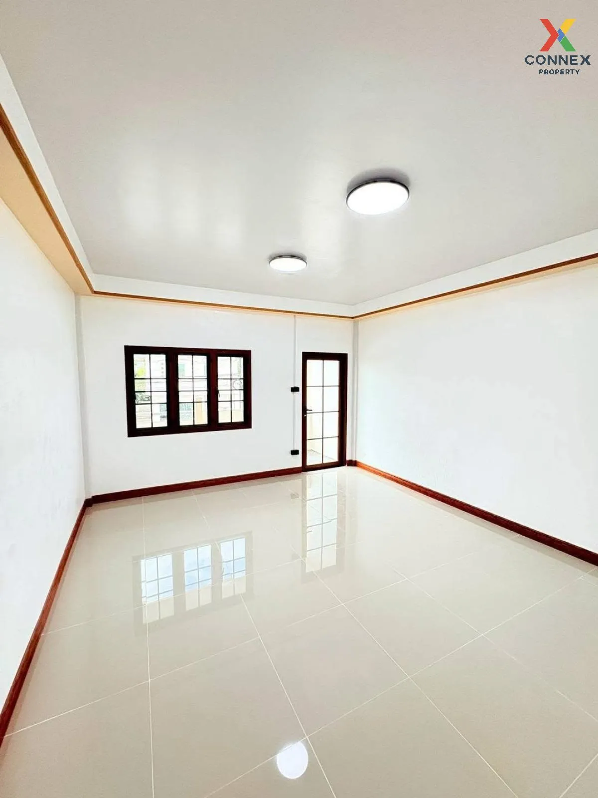 ขายทาวน์เฮ้าส์/ทาวน์โฮม  หมู่บ้านธารทอง 2 รีโนเวทใหม่ บางรักพัฒนา