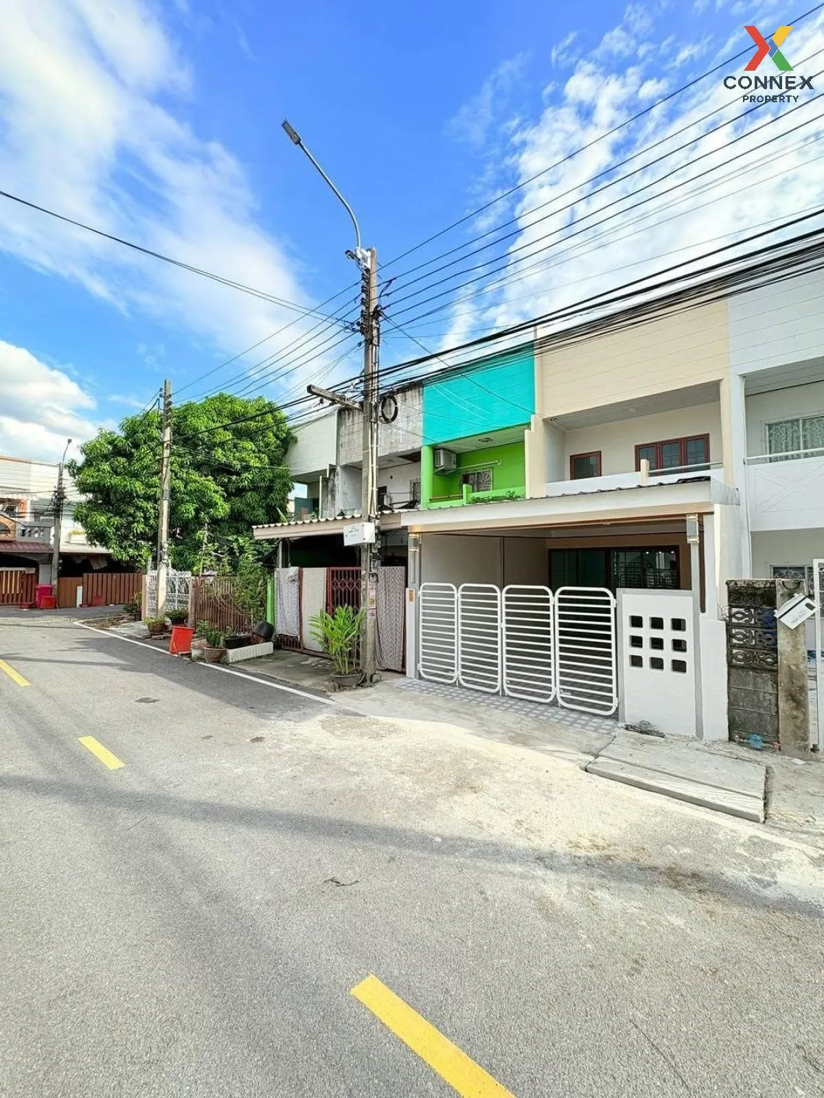 ขายทาวน์เฮ้าส์/ทาวน์โฮม  หมู่บ้านธารทอง 2 รีโนเวทใหม่ บางรักพัฒนา