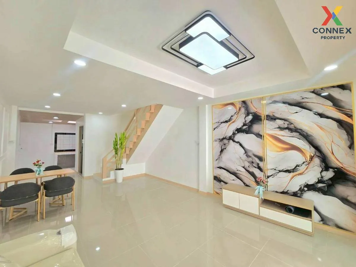 ขายทาวน์เฮ้าส์/ทาวน์โฮม  บ้านศรีประจักษ์ 4 รีโนเวทใหม่ บางบัวทอง 