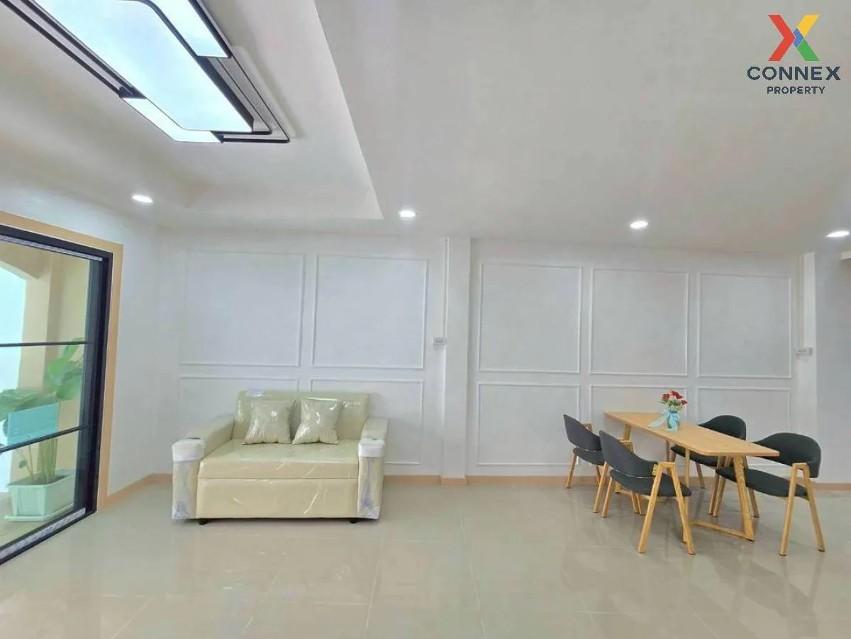 ขายทาวน์เฮ้าส์/ทาวน์โฮม  บ้านศรีประจักษ์ 4 รีโนเวทใหม่ บางบัวทอง 