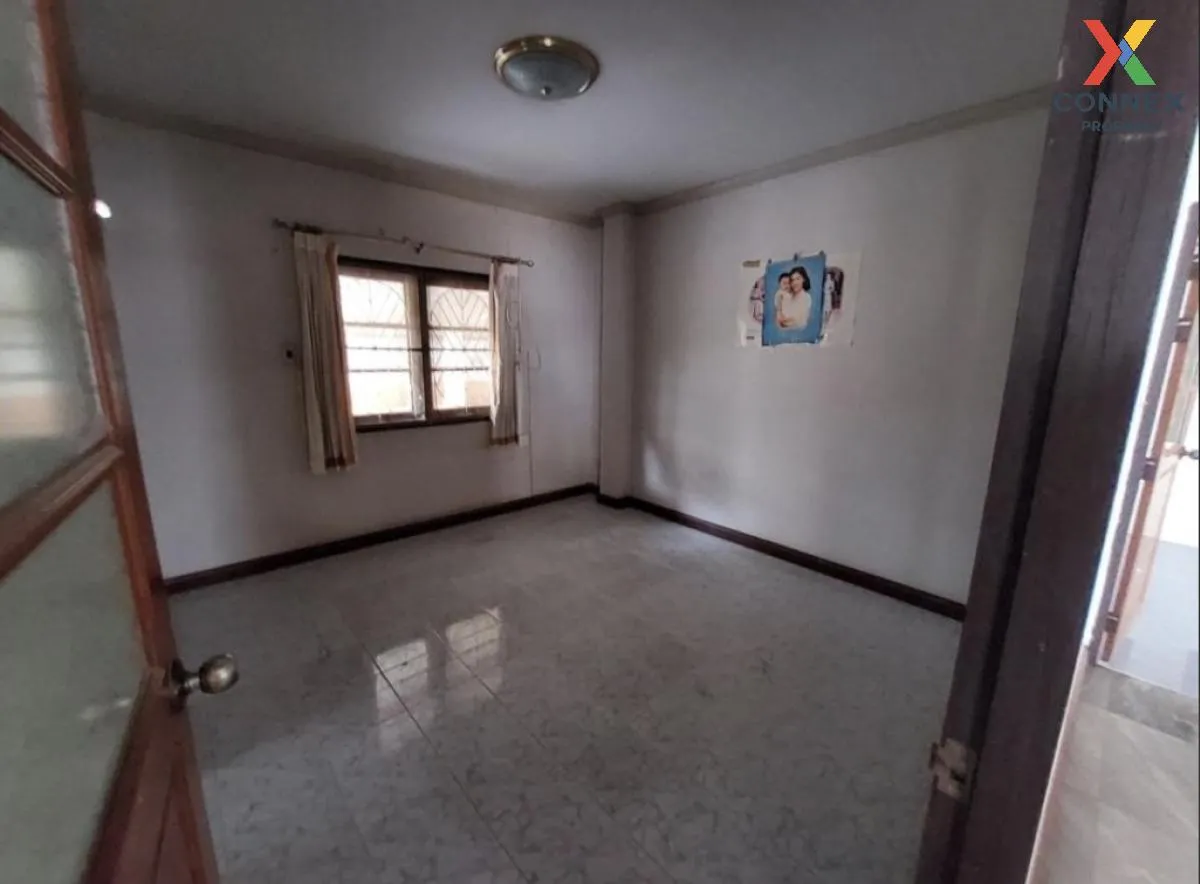 For Sale House , Yingruay Niwet Chaengwattana - Prachachuen , Ban