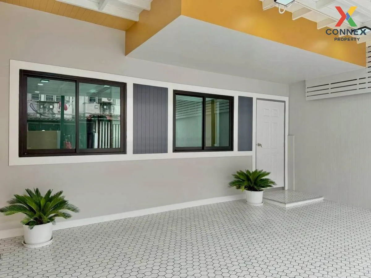 ขายทาวน์เฮ้าส์/ทาวน์โฮม  เปี่ยมสุข (ปากเกร็ดซอยวัดกู้) หน้ากว้าง  4