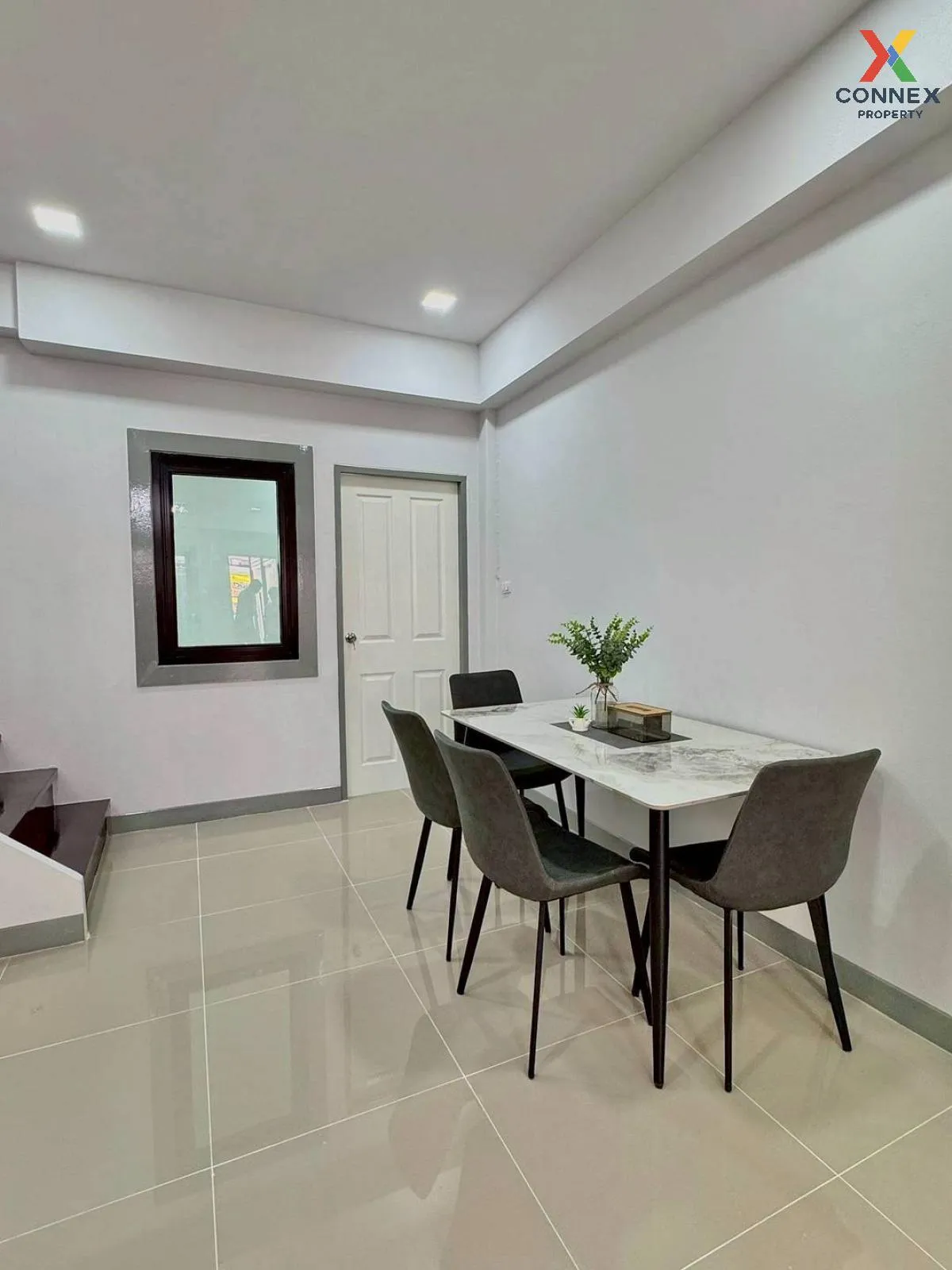 ขายทาวน์เฮ้าส์/ทาวน์โฮม  เปี่ยมสุข (ปากเกร็ดซอยวัดกู้) หน้ากว้าง 