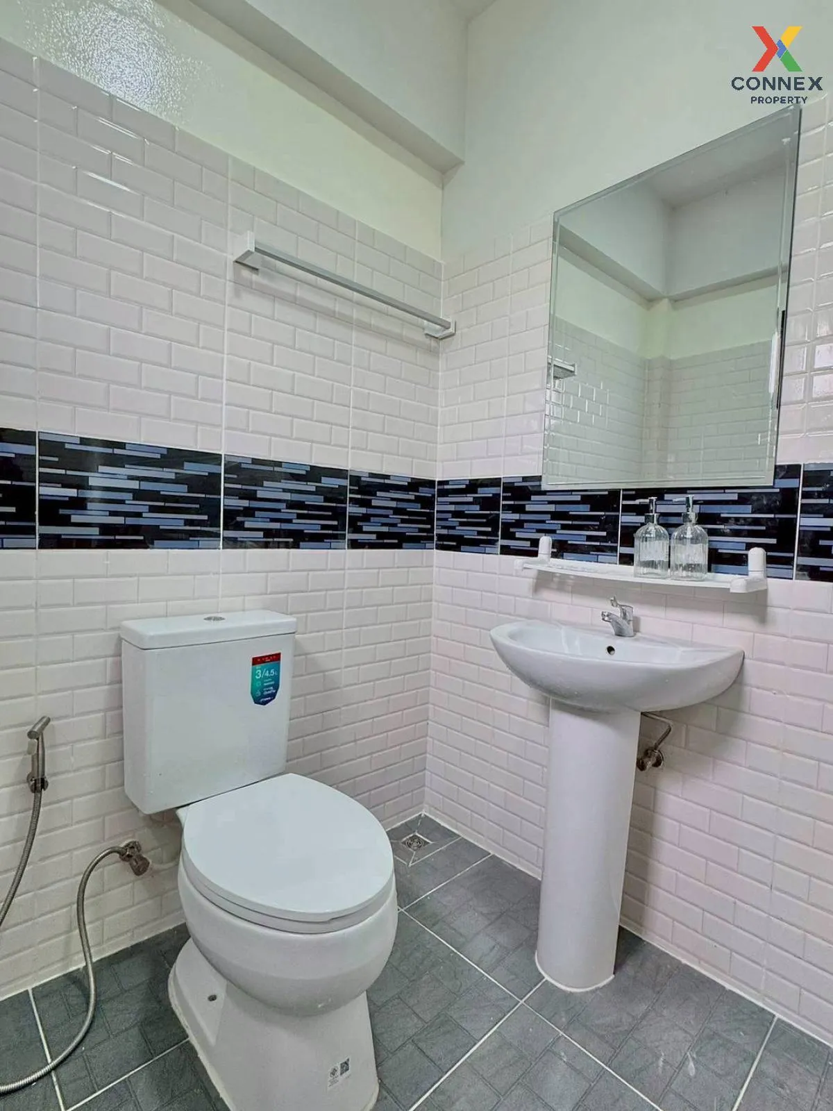 ขายทาวน์เฮ้าส์/ทาวน์โฮม  เปี่ยมสุข (ปากเกร็ดซอยวัดกู้) หน้ากว้าง 