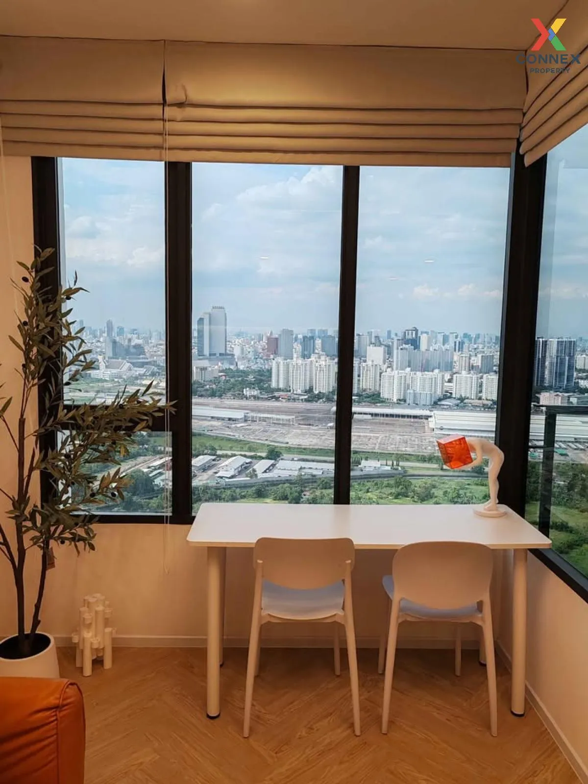 For Rent Condo , Siamese Rama 9 (Landmark @MRTA Station) , Huai K 3