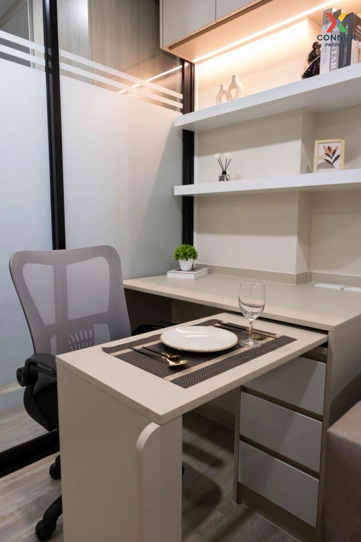 เช่าคอนโด  ออริจิ้น ปลั๊ก แอนด์ เพลย์ ศรีนครินทร์ MRT-ศรีด่าน (สา