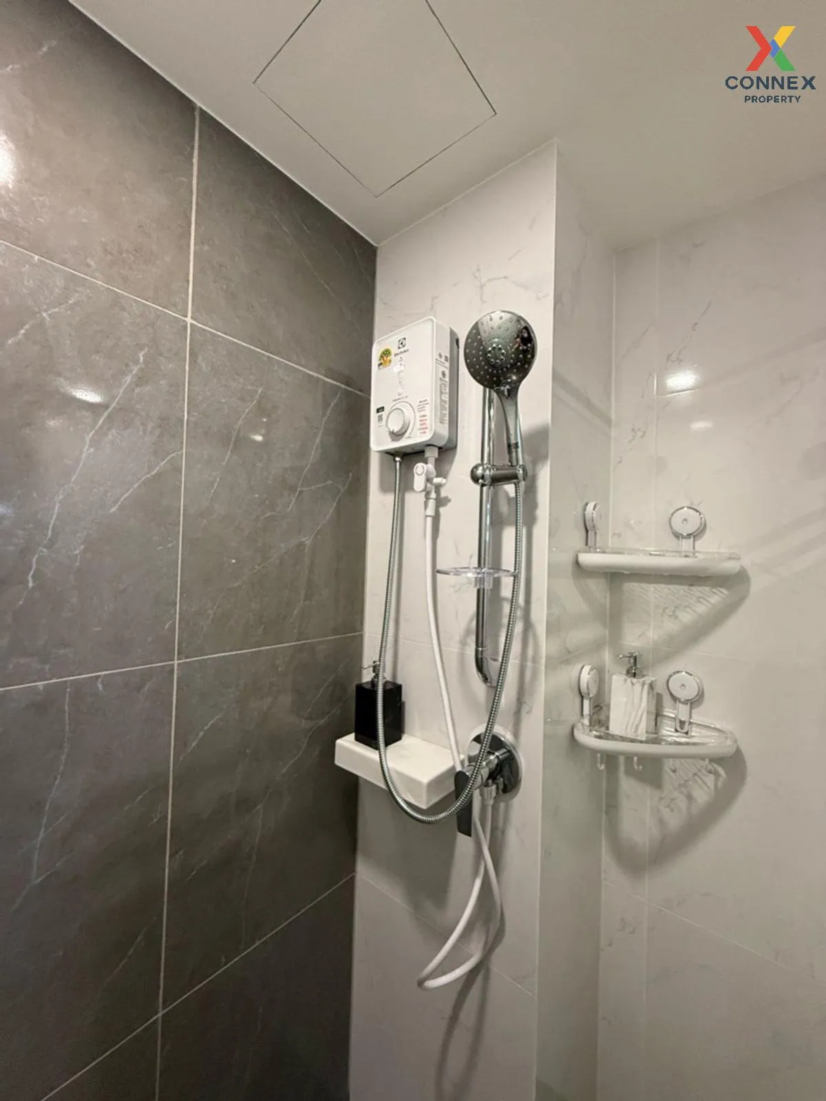 เช่าคอนโด  ออริจิ้น ปลั๊ก แอนด์ เพลย์ ศรีนครินทร์ MRT-ศรีด่าน (สา