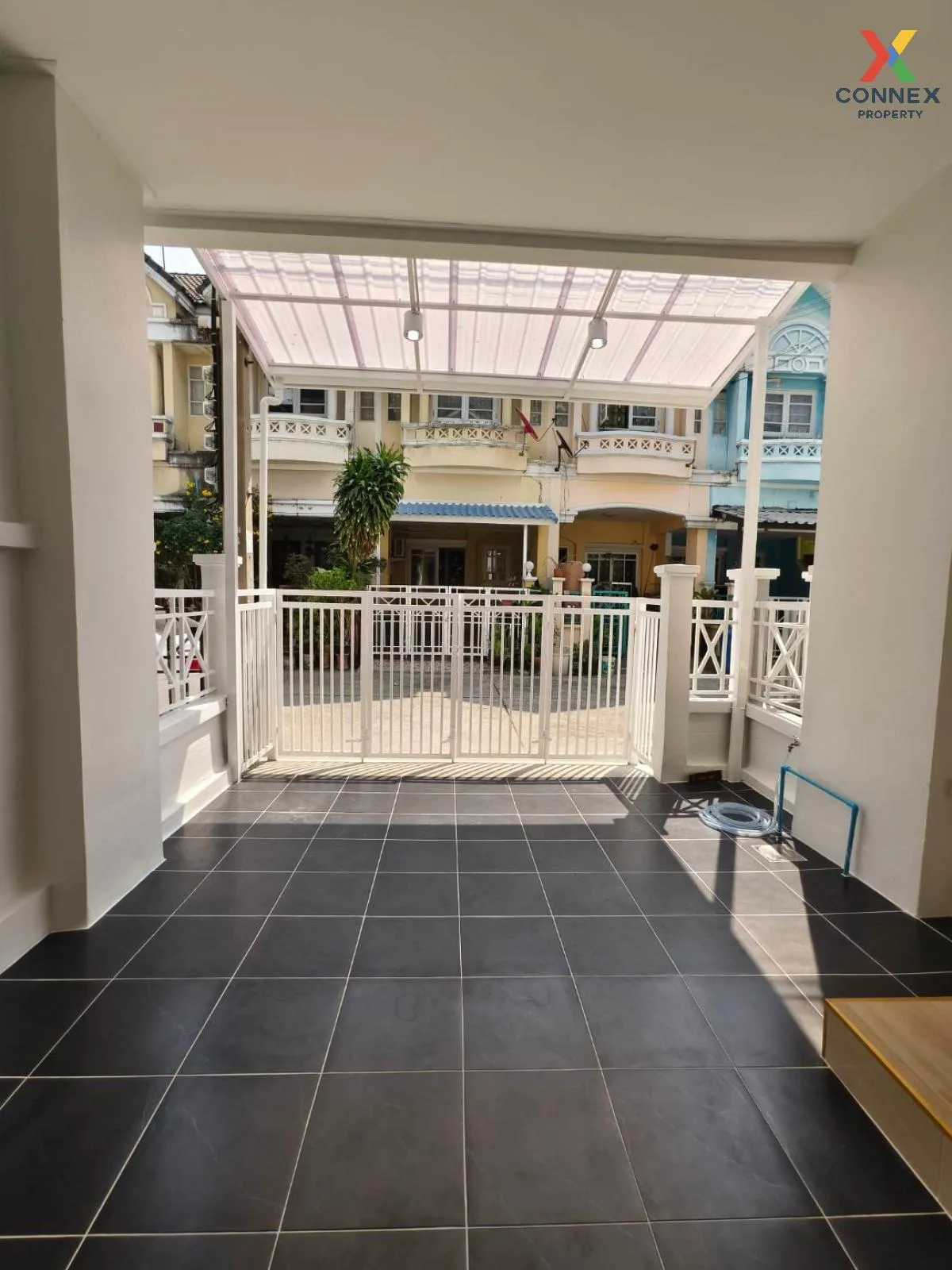 For Sale Townhouse/Townhome  , Nanthana Garden Maneerin Lake and  3