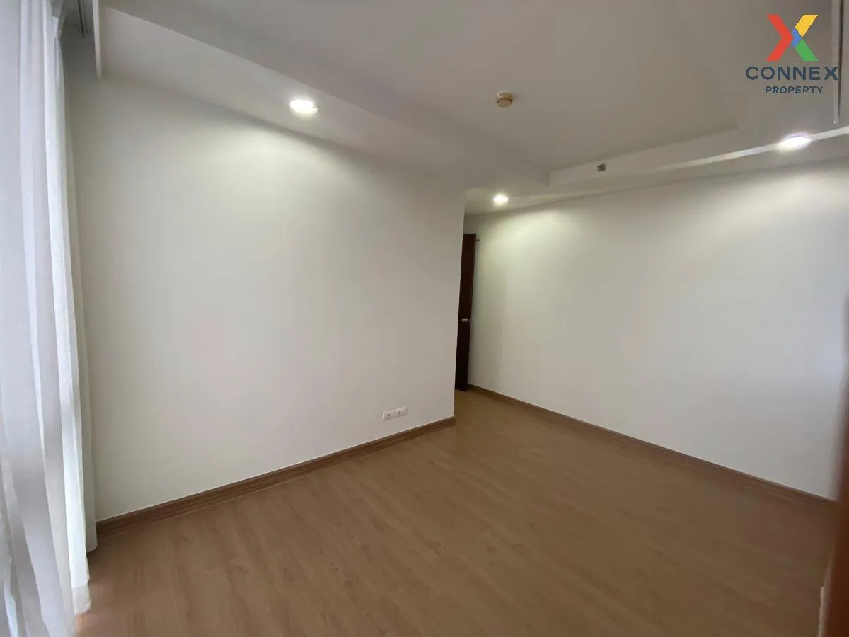 For Sale Condo , Abstracts Phahonyothin Park , corner unit , BTS-