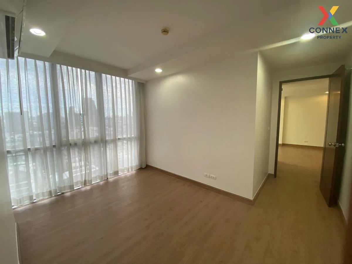 For Sale Condo , Abstracts Phahonyothin Park , corner unit , BTS-