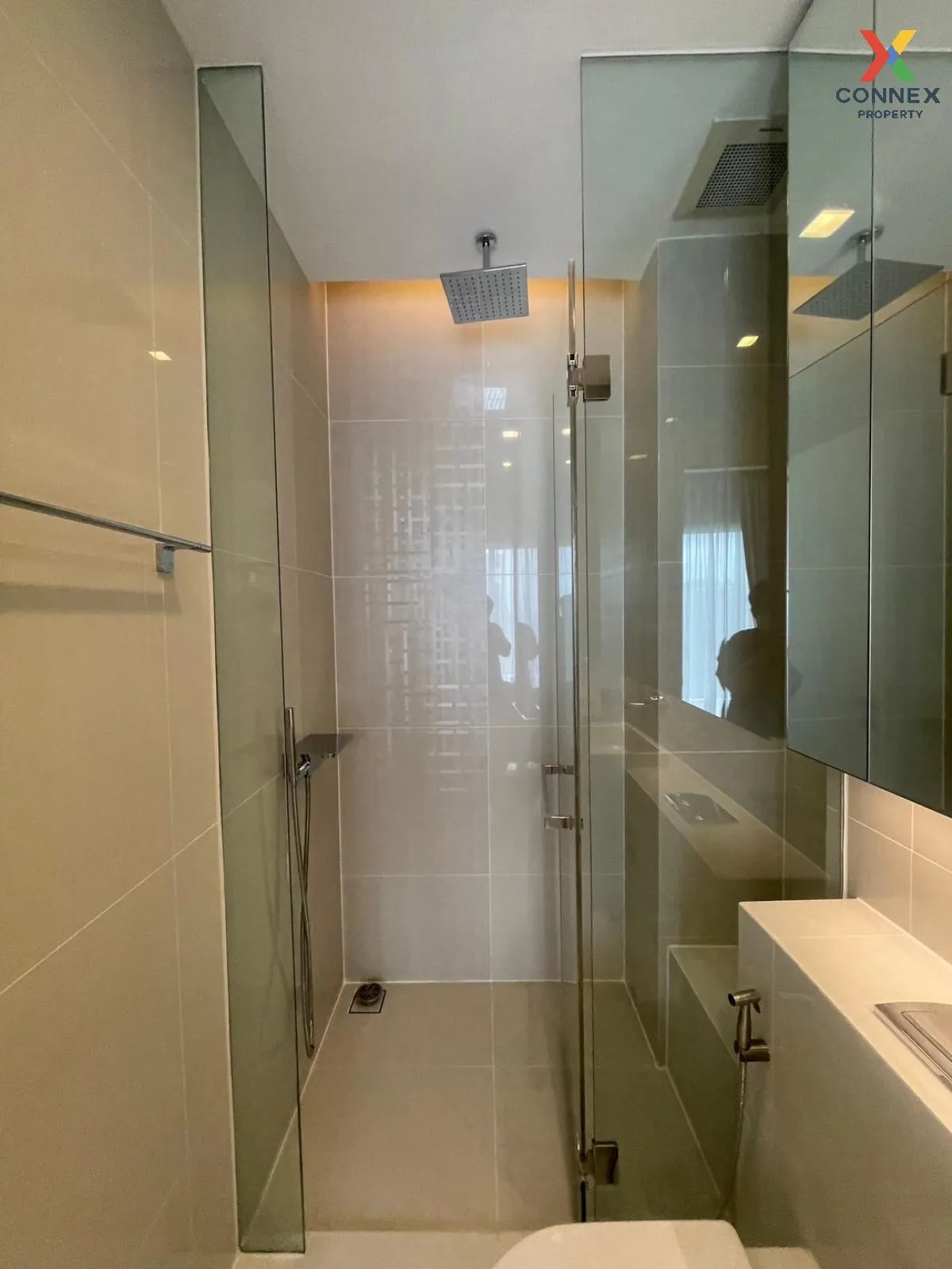 เช่าคอนโด  เดอะ เซนต์ เรซิเดนซ์ ชั้นสูง MRT-พหลโยธิน จอมพล  เขต จ