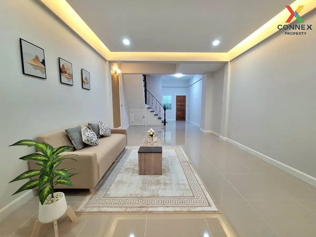 ขายทาวน์เฮ้าส์/ทาวน์โฮม  บ้านเพชรสยาม 1 รีโนเวทใหม่ หนองแขม เขต ห 4