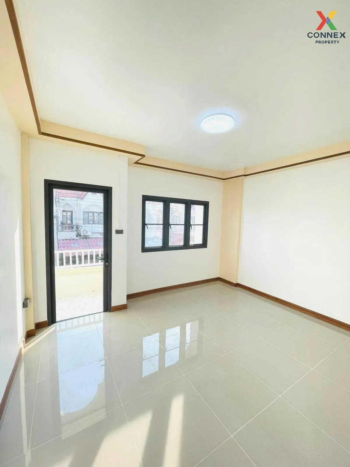 ขายทาวน์เฮ้าส์/ทาวน์โฮม  บ้านบัวทอง 2 รีโนเวทใหม่ บางรักพัฒนา บาง