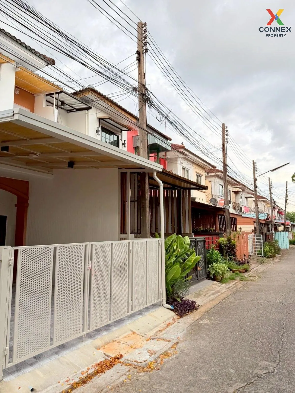 For Sale Townhouse/Townhome  , Baan Thanarnin , newly renovated , 3
