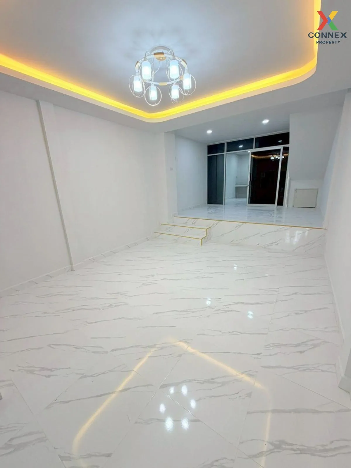 For Sale Townhouse/Townhome  , Baan Thanarnin , newly renovated ,