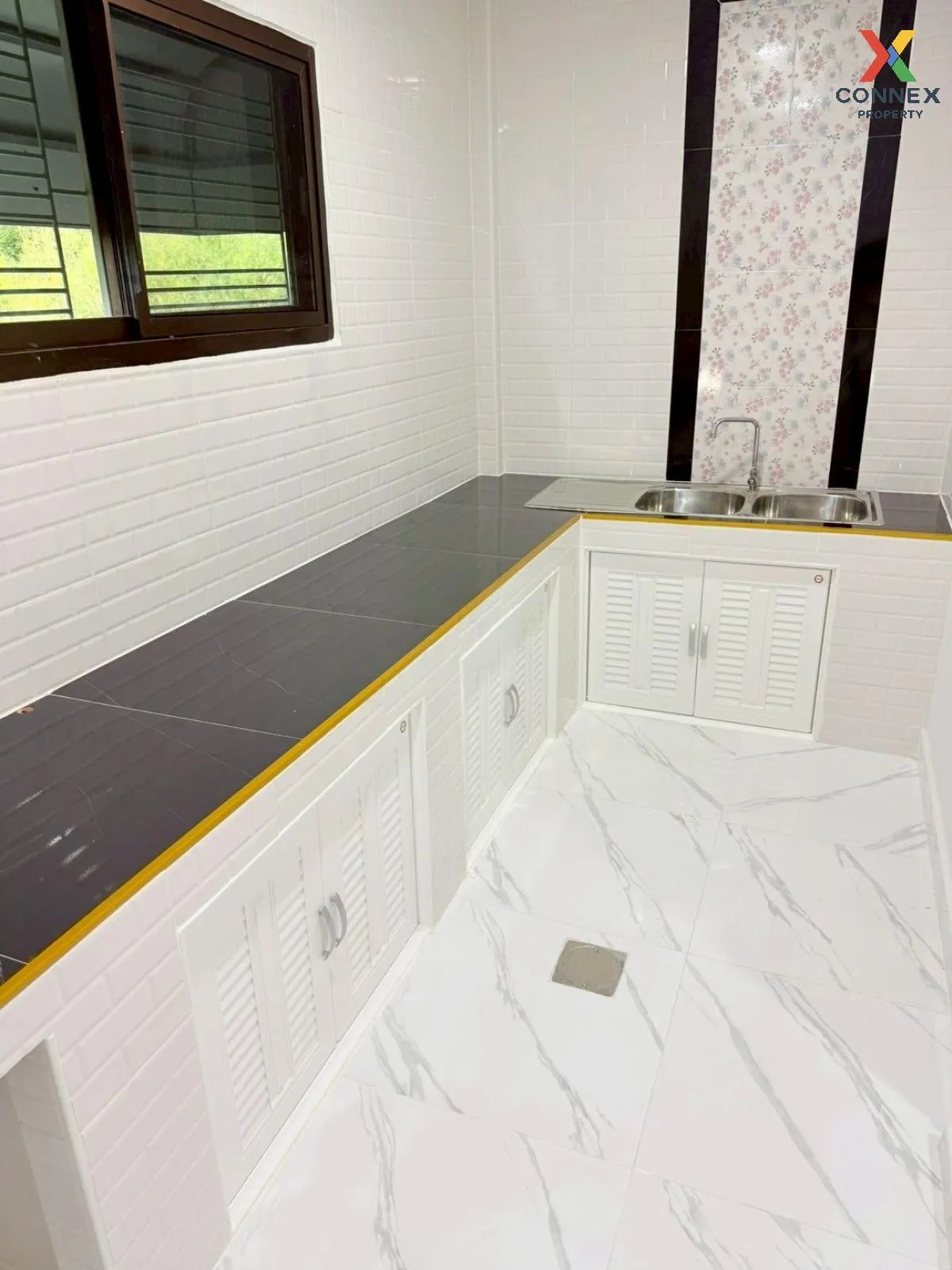 For Sale Townhouse/Townhome  , Baan Thanarnin , newly renovated ,