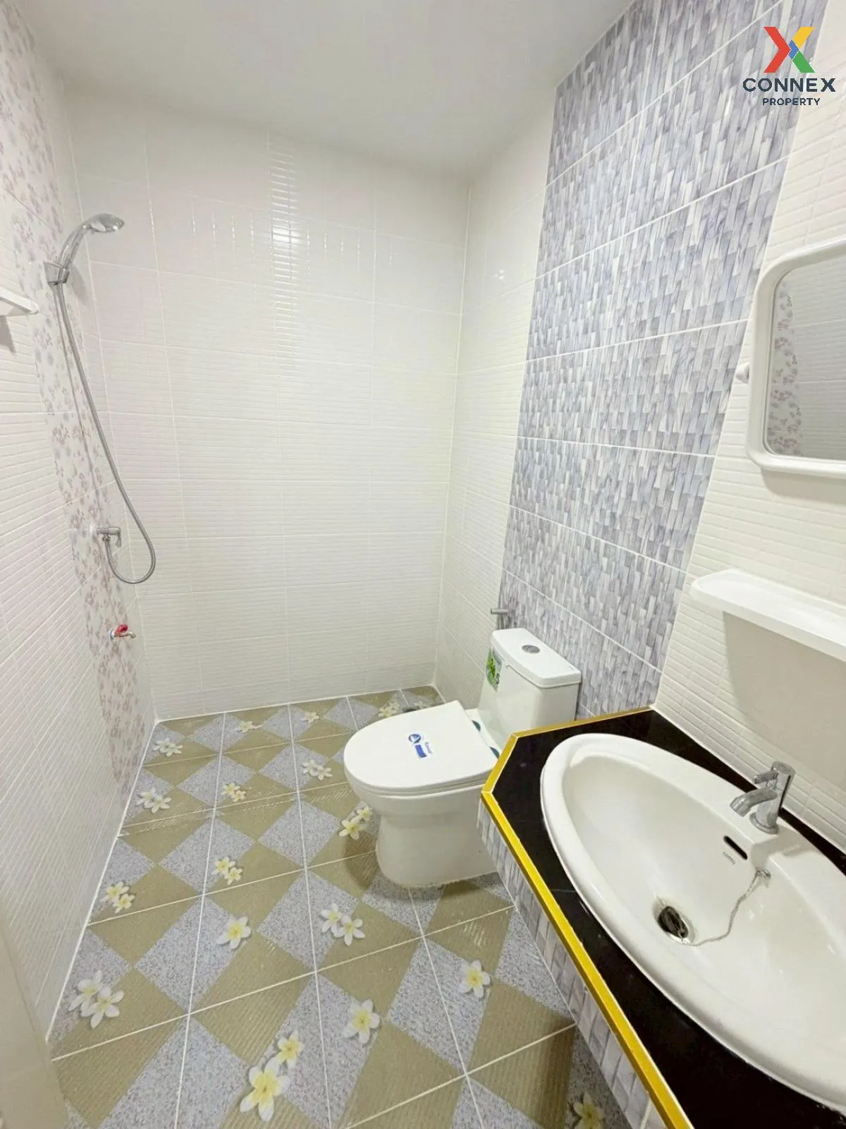 For Sale Townhouse/Townhome  , Baan Thanarnin , newly renovated ,