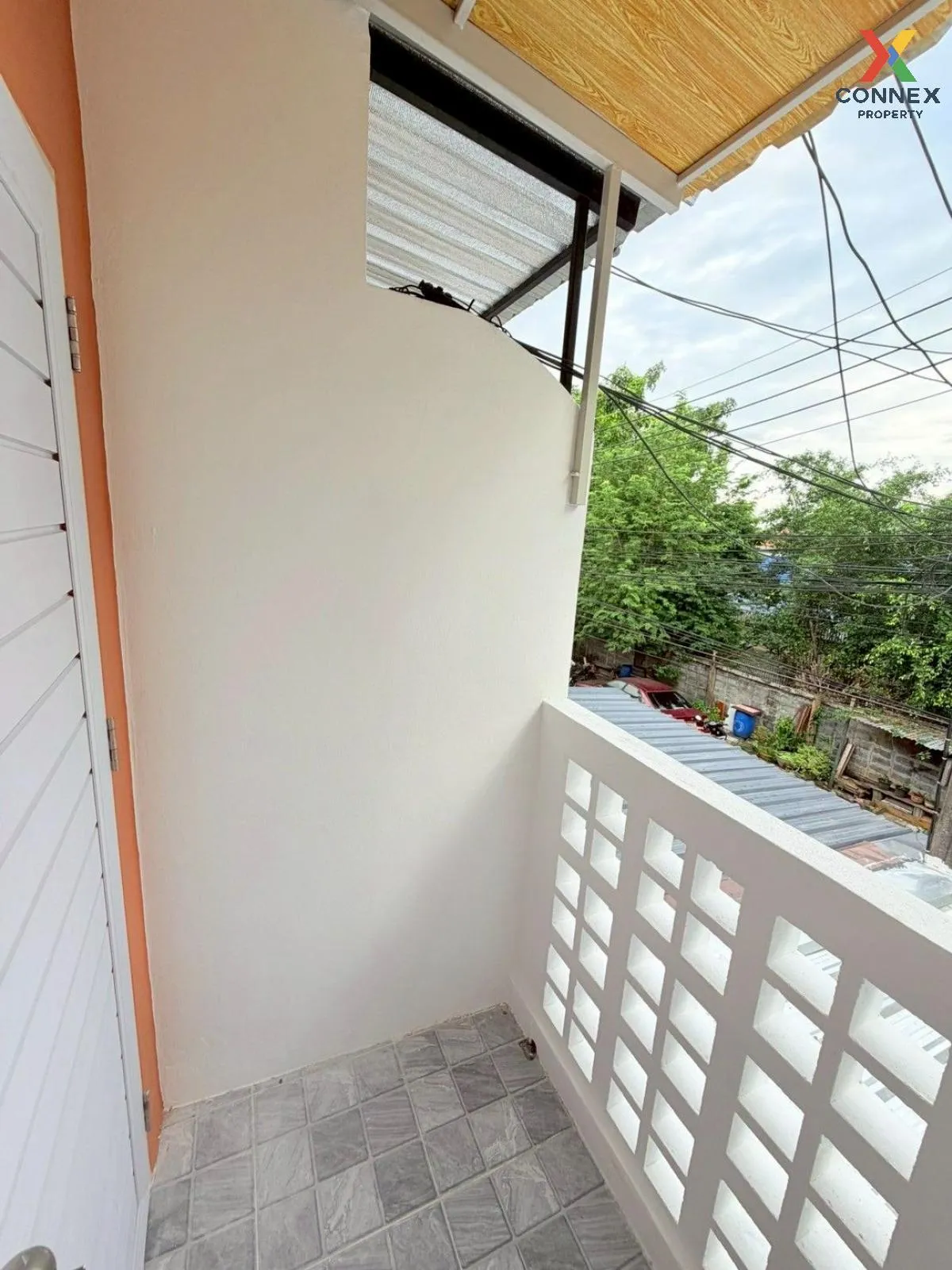 For Sale Townhouse/Townhome  , Baan Thanarnin , newly renovated ,