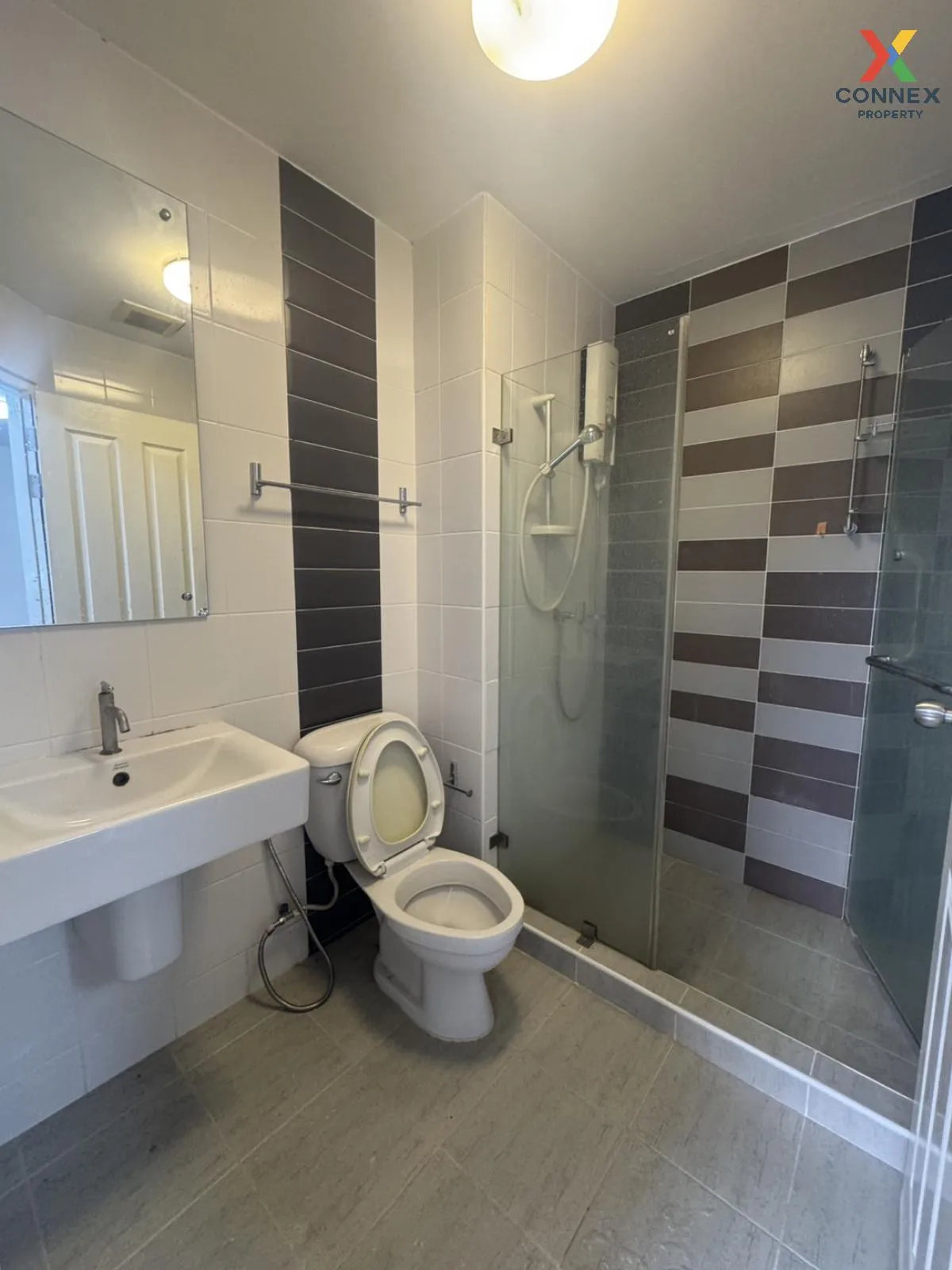 เช่าคอนโด  เดอะทรัสต์ เรสซิเดนท์ พระราม 3 ช่องนนทรี เขต ยานนาวา ก