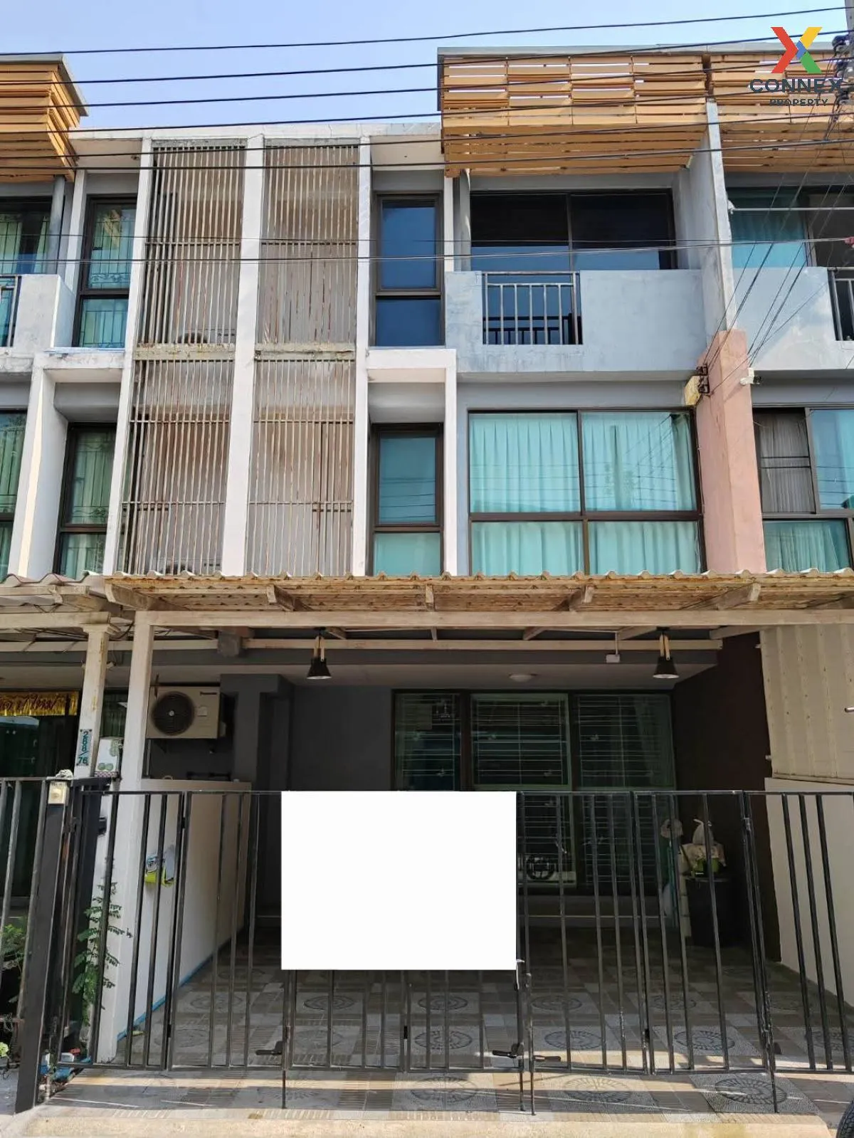 For Sale Townhouse/Townhome  , The Willow Townhome Ramintra , Ban 1