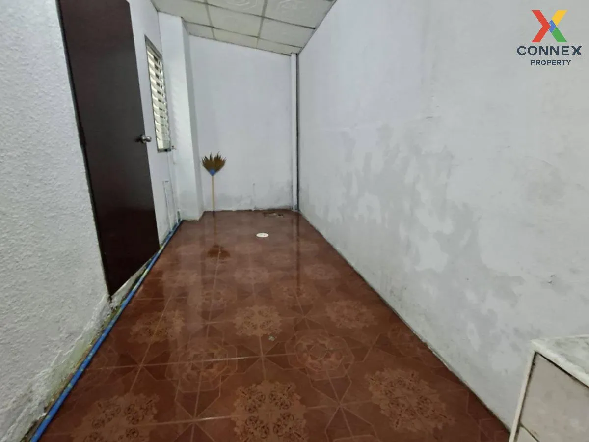 ขายทาวน์เฮ้าส์/ทาวน์โฮม  บ้านพรธิสาร 5 ลำผักกูด ธัญบุรี ปทุมธานี 