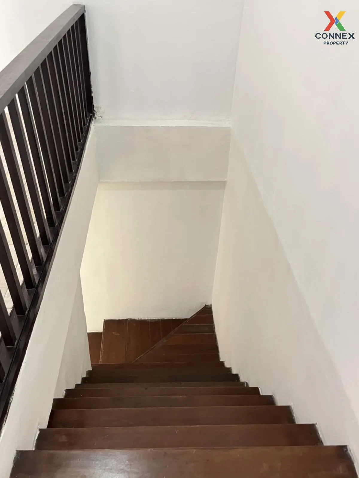 ขายทาวน์เฮ้าส์/ทาวน์โฮม  บ้านพรธิสาร 5 ลำผักกูด ธัญบุรี ปทุมธานี 