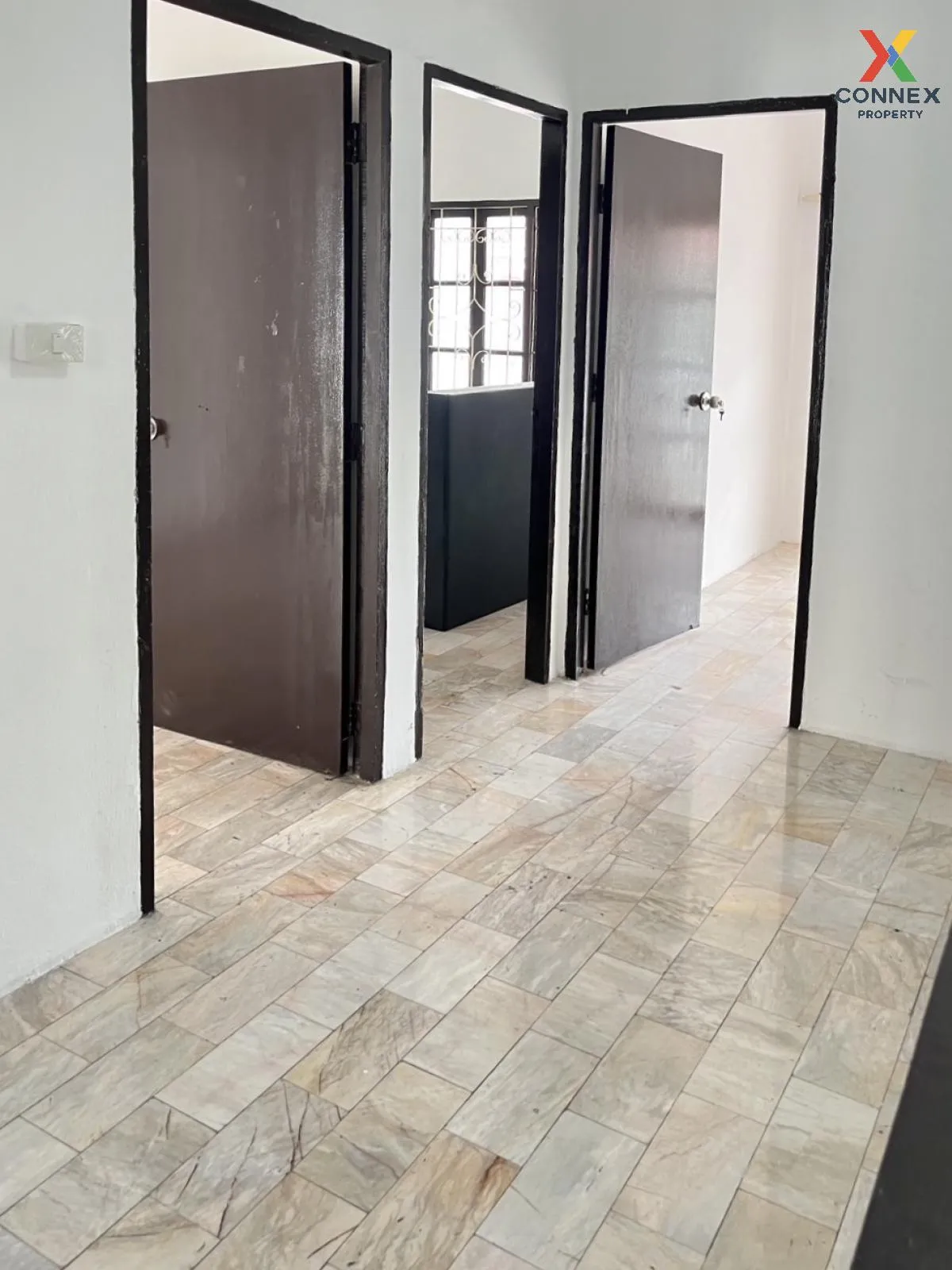 ขายทาวน์เฮ้าส์/ทาวน์โฮม  บ้านพรธิสาร 5 ลำผักกูด ธัญบุรี ปทุมธานี 