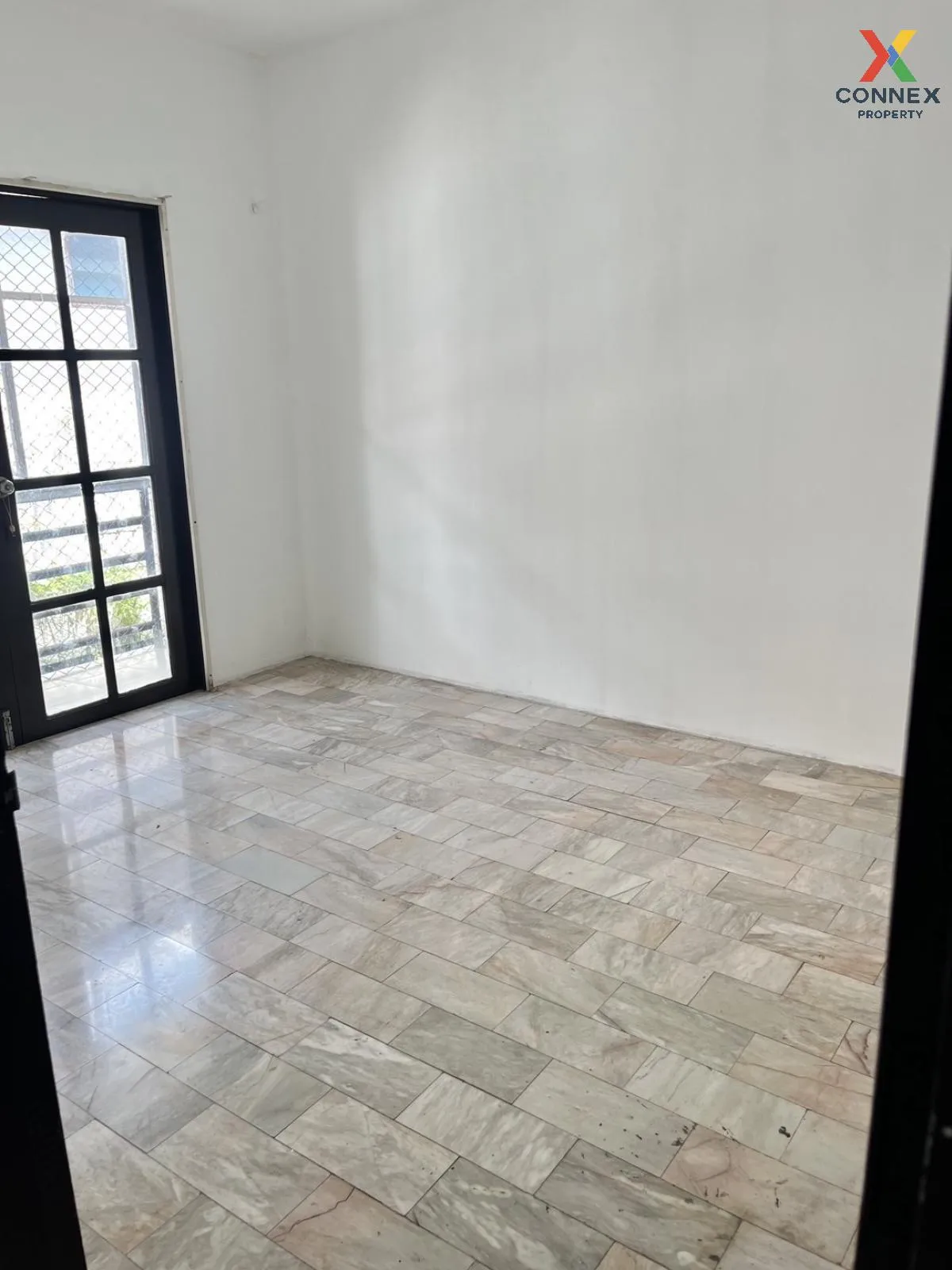 ขายทาวน์เฮ้าส์/ทาวน์โฮม  บ้านพรธิสาร 5 ลำผักกูด ธัญบุรี ปทุมธานี 