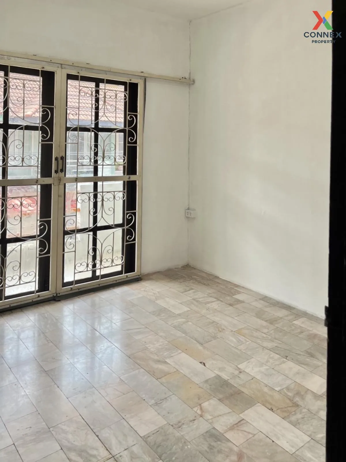 ขายทาวน์เฮ้าส์/ทาวน์โฮม  บ้านพรธิสาร 5 ลำผักกูด ธัญบุรี ปทุมธานี 