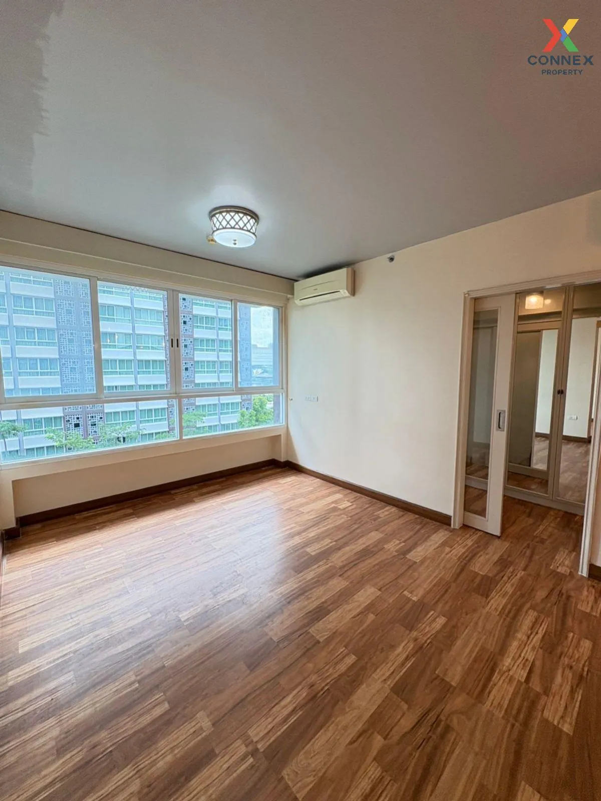 ขายคอนโด  ไอ-บิซา คอนโด อาร์ซีเอ MRT-พระราม 9 บางกะปิ เขต ห้วยขวา