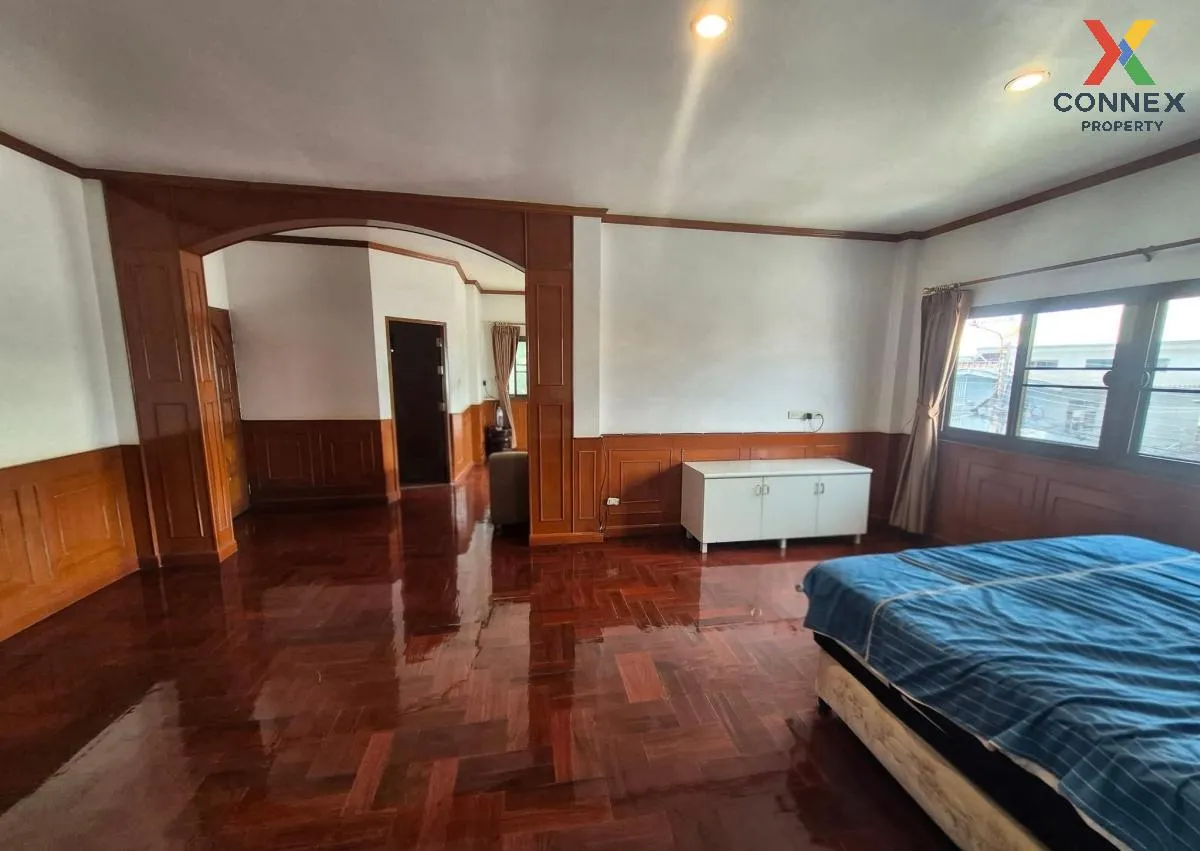 เช่าบ้านเดี่ยวให้เช่า , รัชดา ห้องมุม หน้ากว้าง สามเสนนอก เขต ห้ว