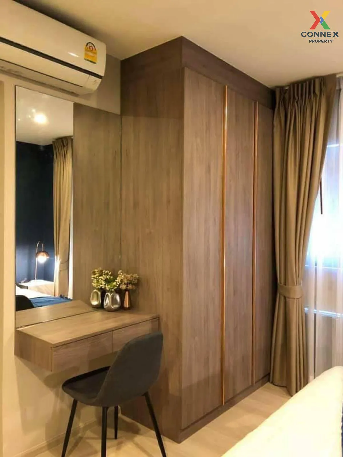 For Rent Condo , Life Asoke , high floor , MRT-Phetchaburi , Bang 3
