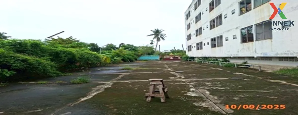 For Sale 4 - storey apartment area 1948 square meters Bangkok Noi 2