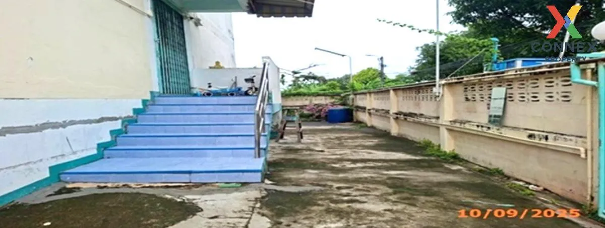 For Sale 4 - storey apartment area 1948 square meters Bangkok Noi 4