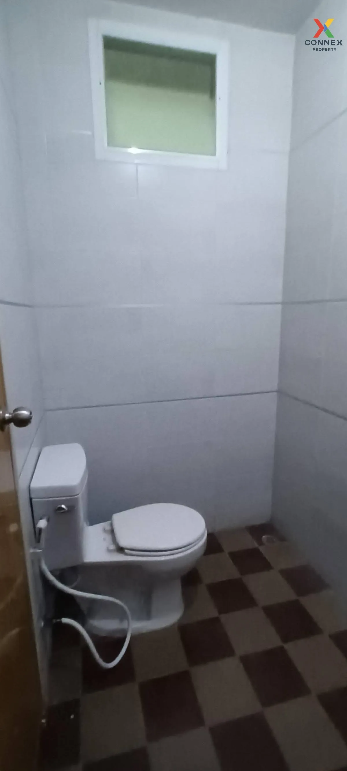 ขายทาวน์เฮ้าส์/ทาวน์โฮม  บ้านนิรันดร์สิริ ร่มเกล้า - สุวรรณภูมิ ค