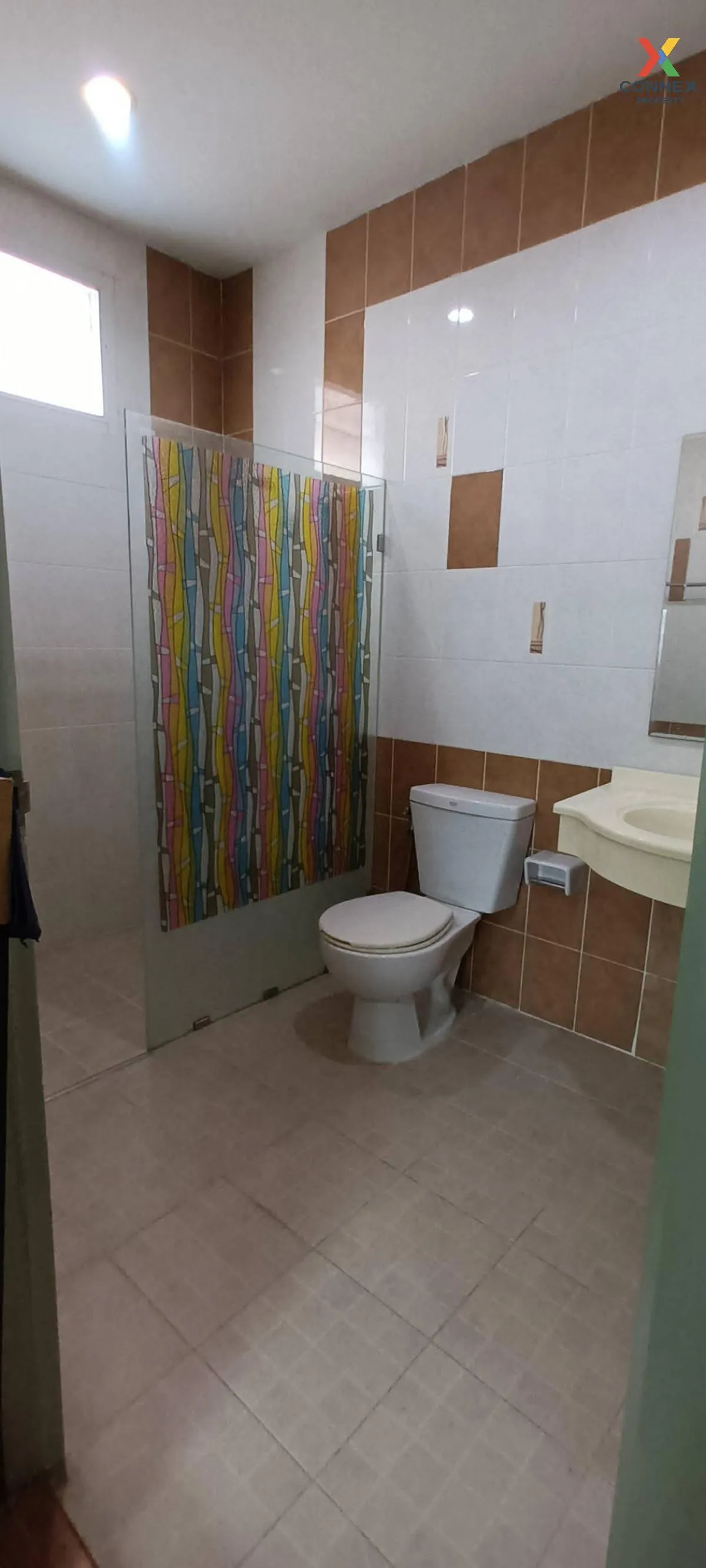 ขายทาวน์เฮ้าส์/ทาวน์โฮม  บ้านนิรันดร์สิริ ร่มเกล้า - สุวรรณภูมิ ค