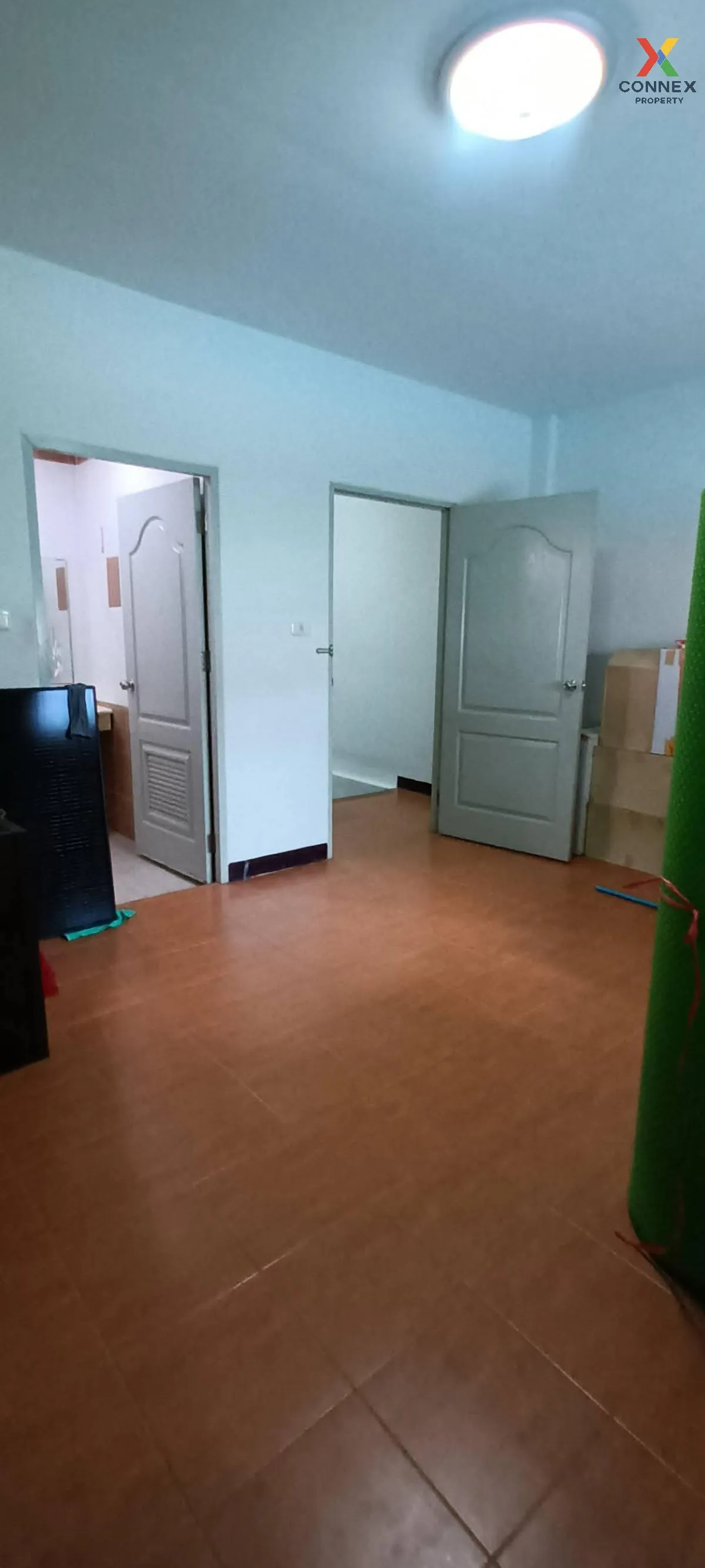 ขายทาวน์เฮ้าส์/ทาวน์โฮม  บ้านนิรันดร์สิริ ร่มเกล้า - สุวรรณภูมิ ค