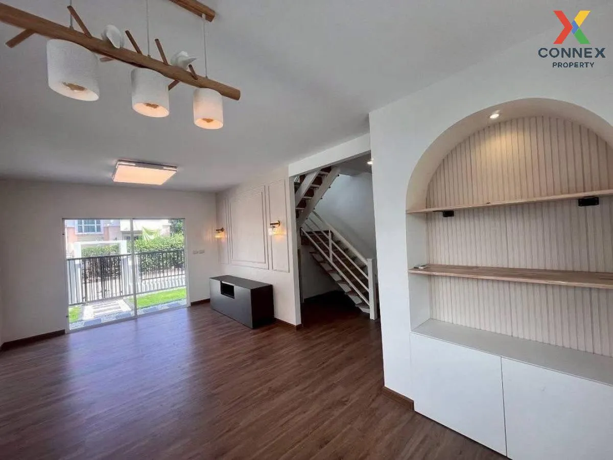 For Sale House , Pruksa Village 5 Wongwaen - Rattanathibet , newl