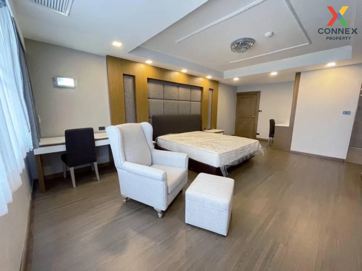 For Rent Condo , Oriental Tower , BTS-Ekkamai , Khlong Tan Nuea ,