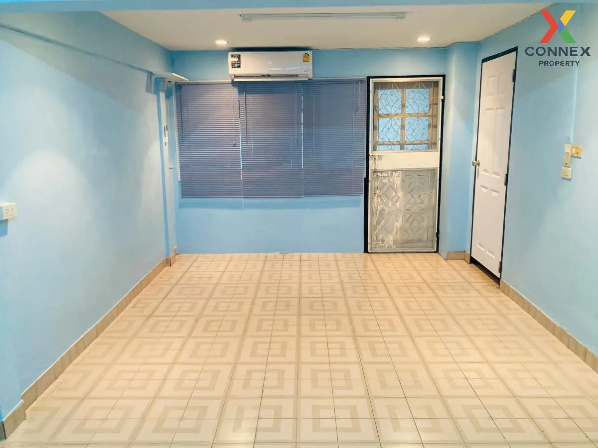 For Sale Townhouse/Townhome  , Moobaan Sawasdikarn Krungthep Pak  3