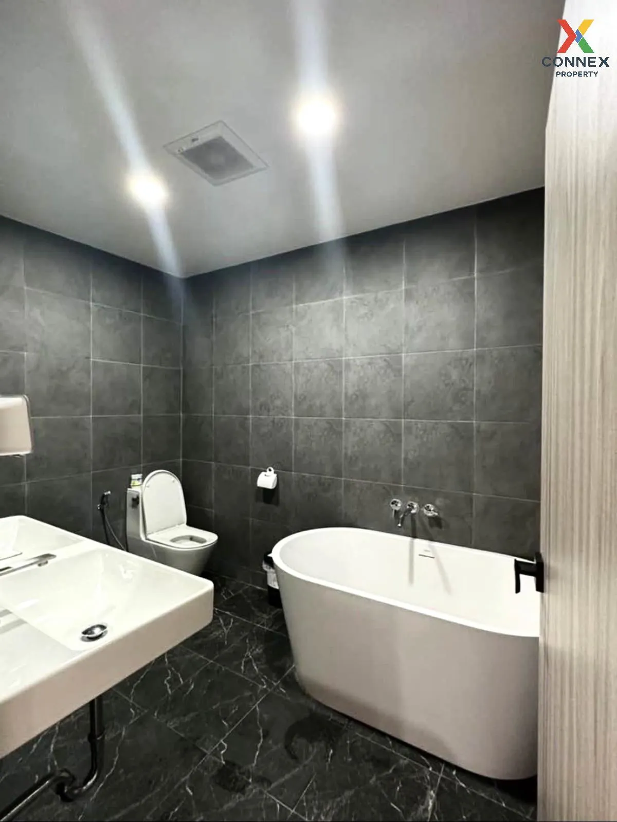 ขายบ้าน  เพอร์เฟค พาร์ค บางนา หน้ากว้าง บางเสาธง บางเสาธง สมุทรปร