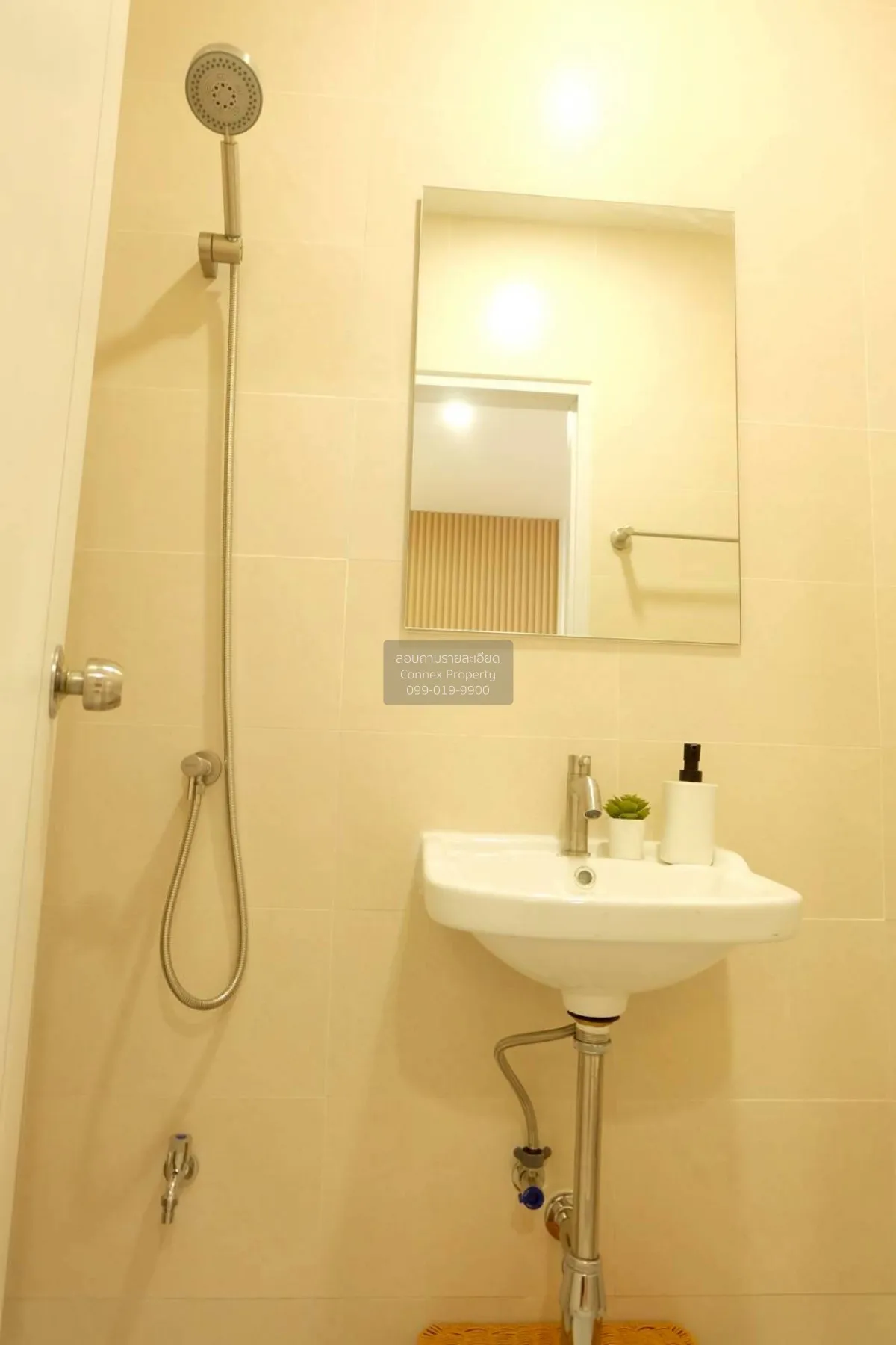 For Sale Townhouse/Townhome  , Khlong Chan Villa 3 , newly renova